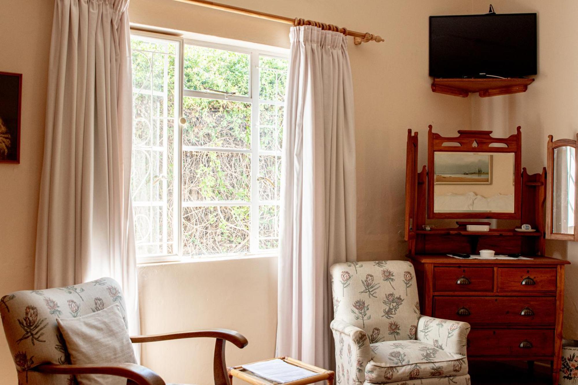 4 Rothman Street B&B กราฟฟ์-เรเน็ต ภายนอก รูปภาพ