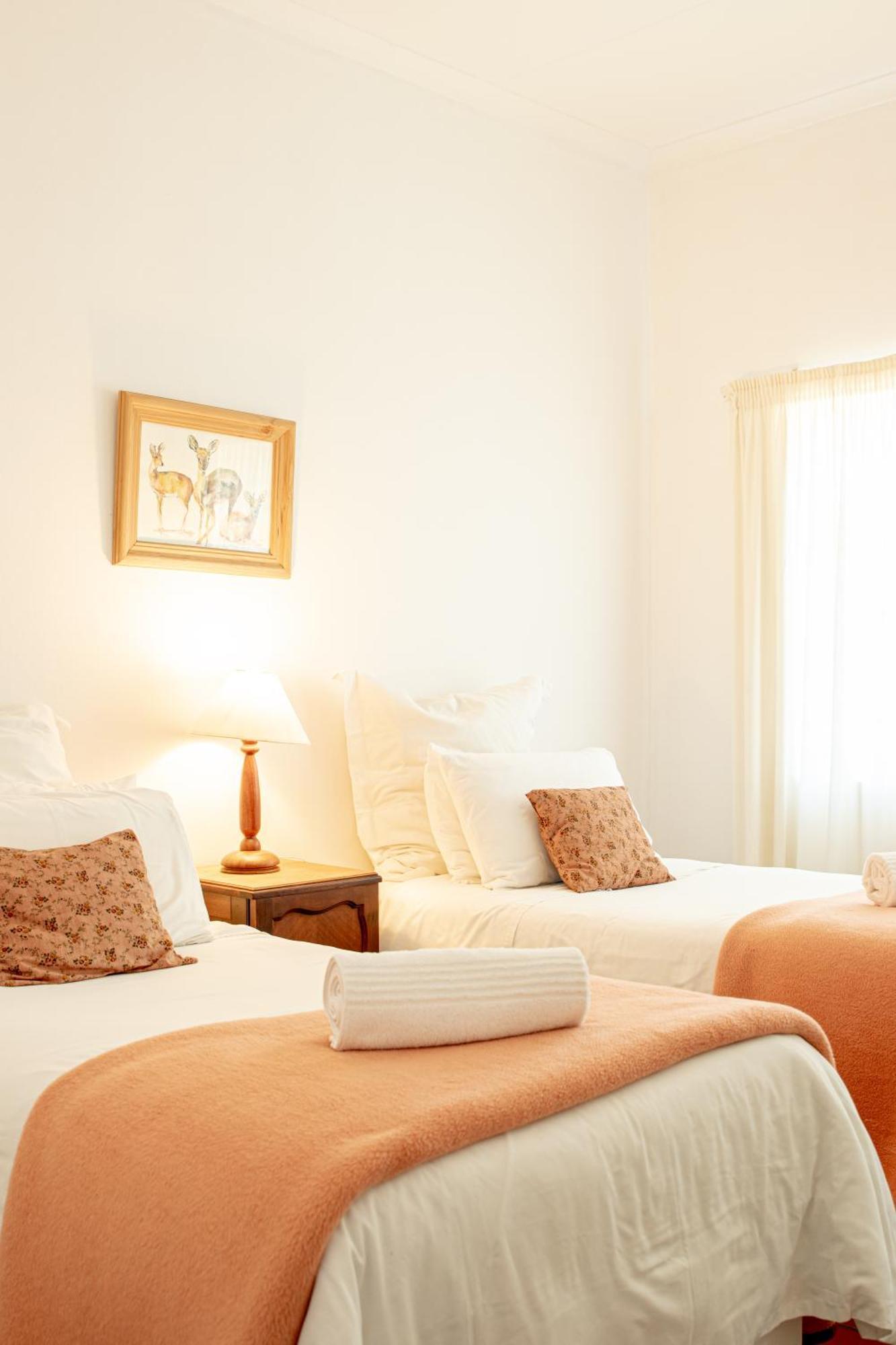 4 Rothman Street B&B กราฟฟ์-เรเน็ต ภายนอก รูปภาพ
