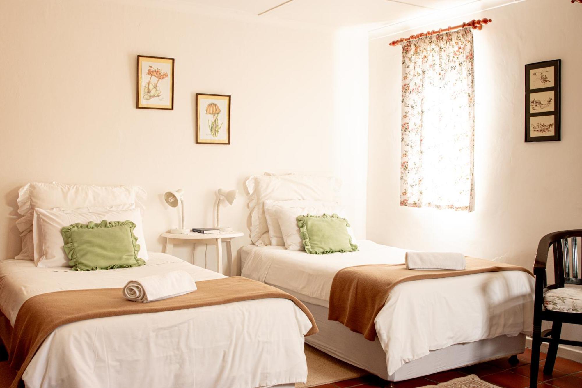 4 Rothman Street B&B กราฟฟ์-เรเน็ต ภายนอก รูปภาพ